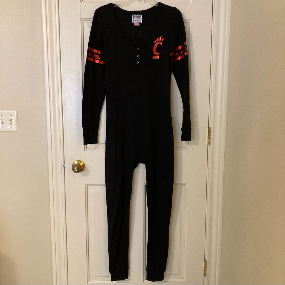 Cincinnati Bearcats Victorias Secret PINK Pajamas 1 Piece (MED) Black Bling PJ